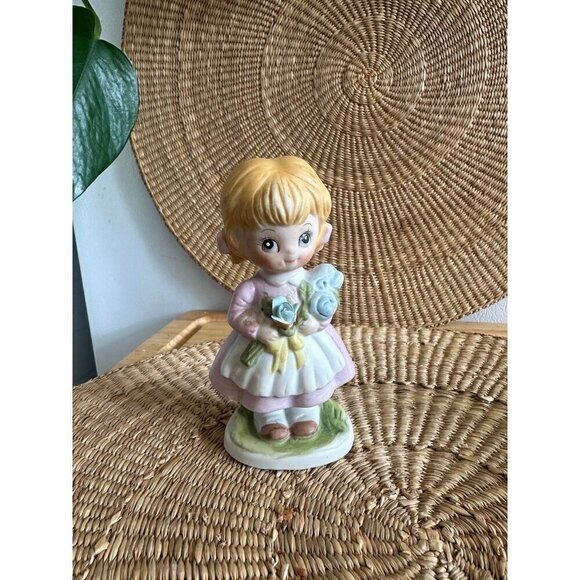 CMA Inc 1980 girl Figurine - Picture 1 of 7